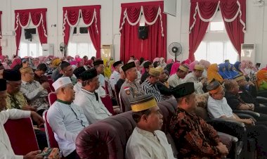 Kapolsek-Maulafa-Hadiri-Peringatan-Maulid-Nabi-Muhammad-SAW-1447-H-:-Momentum-Perkuat-Ukhuwah-dan-Kepedulian-Sosial