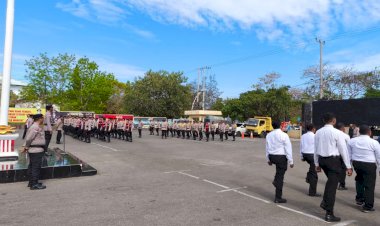 Polresta-Kupang-Kota-Gelar-Latihan-PBB,-Asah-Disiplin-dan-Kekompakan-Personel.