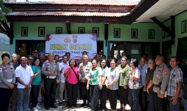 Jumat-Curhat-Polresta-Kupang-Kota-di-Kelurahan-Penfui,-Warga-Sampaikan-Aspirasi-Terkait-Kamtibmas.