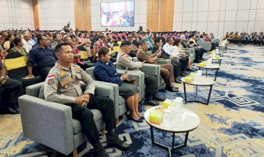 Kapolsek-Maulafa-Hadiri-Wisuda-IAKN-Kupang,-Wujud-Sinergitas-Polri-dengan-Dunia-Pendidikan.