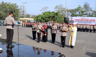Kapolresta-Kupang-Kota-Pimpin-Upacara-Sertijab-Kasat-Samapta-dan-Kapolsek-Alak