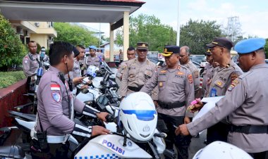 Wakapolresta-Kupang-Kota-Cek-Kesiapan-Kendaraan-Dinas-untuk-Dukung-Tugas-Operasional