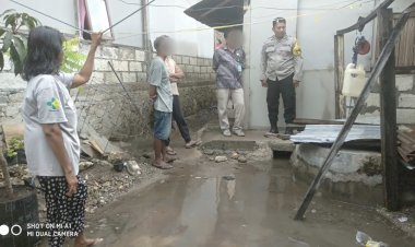 Bhabinkamtibmas-Oesapa-Barat-Mediasi-Warga-Terkait-Saluran-Pembuangan-Air-yang-Tersumbat