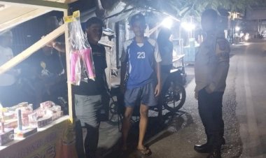 Warga-Oebufu-Resah,-Bhabinkamtibmas-Gerak-Cepat-Atasi-Musik-Keras-Penjual-Kembang-Api.