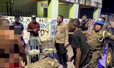Jaga-Kamtibmas-Malam-Minggu,-Tim-Gabungan-Polresta-Kupang-Kota-dan-Satpol-PP-Sisir-Titik-Rawan,-Bubarkan-Pemuda-Pesta-Miras.