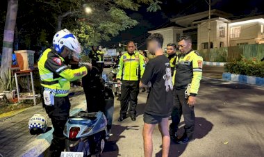 Satlantas-Polresta-Kupang-Kota-Gelar-Patroli-Malam-Antisipasi-Balap-Liar-dan-Knalpot-Racing.