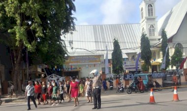 Satlantas-Polresta-Kupang-Kota-Lakukan-Pengamanan-dan-Pengaturan-Lalin-di-Sejumlah-Gereja