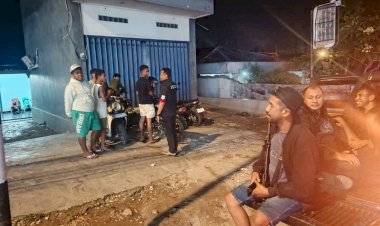 Kapolsek-Maulafa-Pimpin-Patroli-Lampu-Biru,-Amankan-Seorang-Terduga-Pelaku-Penganiayaan-dan-Dua-Pemuda-Mabuk.