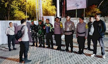 Polsek-Kota-Lama,-Polresta-Kupang-Kota-Pengamanan-Ibadah-Natal-bersama-dan-HUT-ke-11-GBI-C3-Pemulihan.