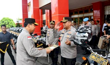 Komisi-III-DPR-RI-Apresiasi-Kinerja-Kapolda-NTT:-Perkuat-Layanan-hingga-Pelosok-dengan-20-Motor-Bhabinkamtibmas
