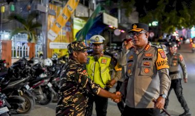 Polresta-Kupang-Kota-Libatkan-Polda-NTT-dan-Elemen-Masyarakat,-Amankan-Ibadah-Natal-2025.