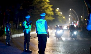 Pergantian-Tahun-Baru-2026-di-Kota-Kupang-Berlangsung-Meriah-dan-Kondusif,-Kapolresta-Kombes-Djoko-Lestari-Apresiasi-Peran-Masyarakat.