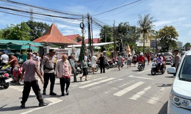 Polresta-Kupang-Kota-Amankan-Ibadah-Tahun-Baru,-Fokus-Personel-Pam-Pastikan-Situasi-Aman.