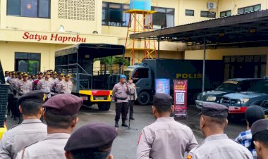 Kasipropam-Polresta-Kupang-Kota-Sosialisasikan-Layanan-Digital-Pengaduan-Masyarakat-Propam-kepada-Personel