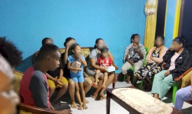 Redam-Konflik-Rumah-Tangga,-Bhabinkamtibmas-Namosain-Aipda-Yakob-Saudale-Sukses-Mediasi-Kasus-KDRT