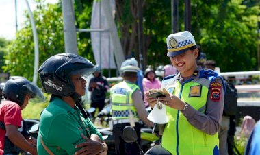 Hari-Ke-4-Ops-Keselamatan-Turangga-2026:-Ratusan-Pengendara-Terjaring-di-Bundaran-Tirosa,-Petugas-Layangkan-Teguran-hingga-Tilang.