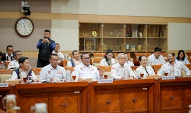 RDPU-dengan-Komisi-III-DPR,-Tiga-Serikat-Buruh-Tolak-Polri-di-Bawah-Kementerian.