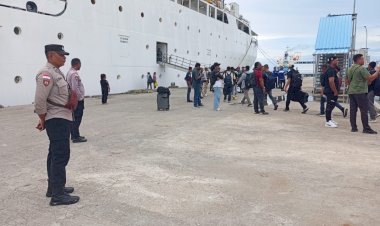 Pengamanan-Embarkasi-KM.-Tidar-Tujuan-Pelabuhan-Benoa-Berjalan-Aman-dan-Lancar.