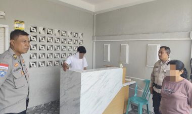 Respons-Aduan-Warga-saat-'Jumat-Curhat',-Binmas-Polsek-Kota-Raja-Sambang-ke-Kosan-di-Bakunase.