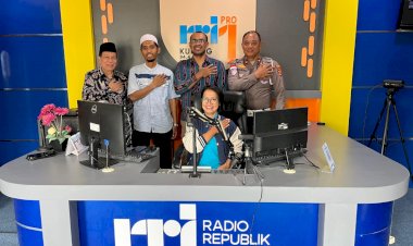 Kasat-Lantas-Polresta-Kupang-Kota-Bahas-Fenomena-“War-Takjil”-dalam-Dialog-Kupang-Menyapa-di-RRI.
