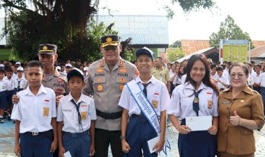 Polisi-Sahabat-Pelajar,-Kapolresta-Kombes-Djoko-Lestari-Gaungkan-Semangat-Disiplin-dan-Prestasi.