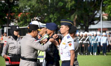 Polda-NTT-Gelar-Apel-Pasukan-Operasi-Ketupat-Turangga-2026,-Siap-Berikan-Pelayanan-Idul-Fitri-1447-H.