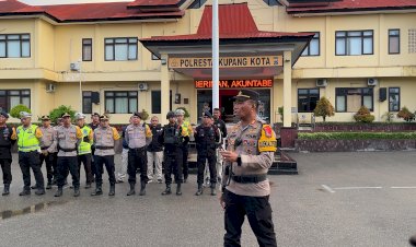 Pastikan-Ramadhan-Kondusif,-Kabag-Ops-Polresta-Kupang-Kota-Cek-Kesiapan-Personel-BKO-Polda-NTT-dalam-Pengamanan-Takjil-dan-Tarawih.