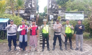 Polsek-Maulafa-Amankan-Upacara-Melasti-Umat-Hindu-di-Pura-Agung-Giri-Kertha-Bhuwana-Kolhua