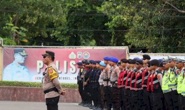 Amankan-Pawai-Paskah-Sinode-GMIT-dan-Kunker-Wakil-Presiden-RI,-Wakapolresta-Kupang-Kota-Pimpin-Apel-580-Personel-Gabungan.