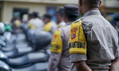 Kasat-Binmas-Polresta-Kupang-Kota-Cek-Ranmor-Operasional-Bhabinkamtibmas,-Pastikan-Siap-Layani-Masyarakat.