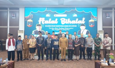 Kapolsek-Maulafa-Hadiri-Halal-Bihalal-Kemenag-Kota-Kupang:-Sinergisitas-Kunci-Harmonisasi-Umat-Beragama-di-Kota-Kupang.