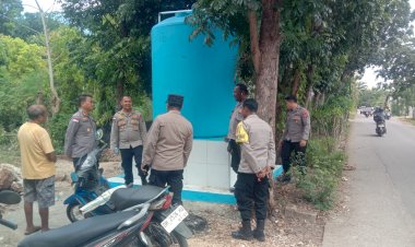Wakapolresta-Kupang-Kota-Didampingi-Kapolsek-Maulafa,-Cek-Kesiapan-Sumur-Bor-Bantuan-Kapolda-NTT-di-Dua-Lokasi.