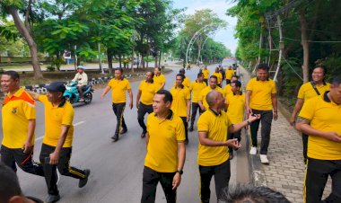 Olahraga-Bersama-Polresta-Kupang-Kota:-Tubuh-Sehat,-Pelayanan-Masyarakat-Maksimal