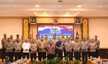 Momentum-Harmoni-di-Bumi-Flobamora:-Komisi-III-DPR-RI-Perkuat-Sinergi-dan-Puji-Dedikasi-Kapolda-NTT-dalam-Mewujudkan-Penegakan-Hukum-yang-Menyejukkan