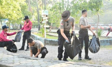 Polda-NTT-Gelar-Bhakti-Sosial-di-Wisata-Pantai-Lasiana,-Wujudkan-Gerakan-ASRI-Bersama-Masyarakat.