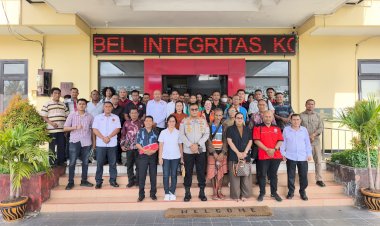 Kapolresta-Kupang-Kota-Gelar-Audiensi-Bersama-Keluarga-dan-Kuasa-Hukum-Korban-Terkait-Penanganan-Kasus-Kematian-Yerdi-Bekliu.