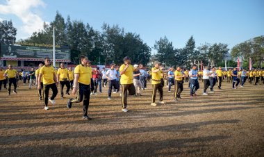 Peringati-Hari-Bhayangkara-ke-80,-Polresta-Kupang-Kota-Ikuti-Olahraga-Bersama-di-Polda-NTT.