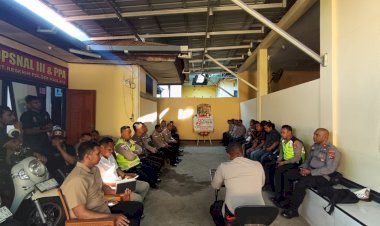Momen-Tatap-Muka-Perdana-Kapolsek-Maulafa:-AKP-Peterson-Riwu-Sapa-Personel-dan-Ajak-Jaga-Solidaritas.