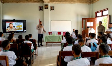 Cegah-Dampak-Negatif-Pergaulan-Bebas,-Kapolsek-Maulafa-Beri-Penyuluhan-kepada-Siswa-SMP-IL-KAPTEN-Nasipanaf.