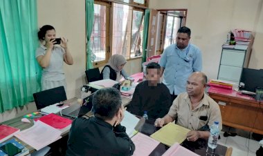 157-Ballpress-Pakaian-Bekas-Impor-Ilegal-Dilimpahkan-ke-Kejaksaan,-Dirreskrimsus-Polda-NTT-Tegaskan-Komitmen-Berantas-Penyelundupan.