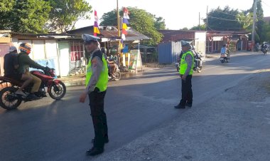 Unit-Lantas-Polsek-Kota-Raja-Intensifkan-Penertiban-Pagi,-Edukasi-Keselamatan-Jadi-Prioritas.