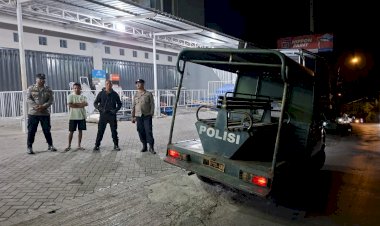 Patroli-Lampu-Biru-Polsek-Maulafa-Ciptakan-Rasa-Aman-di-Tengah-Malam,-Kapolsek-Petterson-Riwu:-Kehadiran-Kami-Bagian-Dari-Pelayanan.