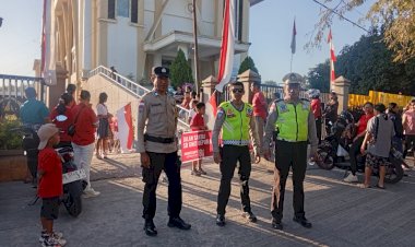 Sambut-HUT-ke-81-RI,-Polsek-Maulafa-Amankan-Jalan-Santai-Dua-Sekolah-Dasar-di-Oepura-dan-Maulafa.