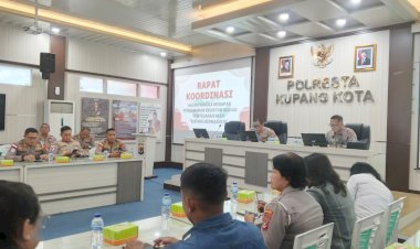 Kapolresta-Kupang-Kota-Gelar-Rapat-Bersama-Panitia-IPI-Bahas-Pengamanan-Ibadah-Penyegaran-Iman