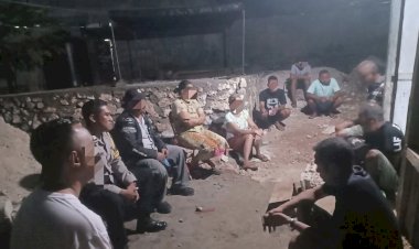 Kedepankan-Musyawarah,-Bhabinkamtibmas-Oepura-Damaikan-Perselisihan-Warga.