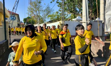 Jalan-Santai-Bersama,-Polresta-Kupang-Kota-Perkuat-Kebugaran-dan-Kekompakan.