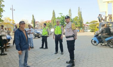 Polsek-Maulafa-Amankan-Perarakan-Sakramen-Mahakudus-di-Gereja-St.-Fransiskus-Assisi-Kolhua