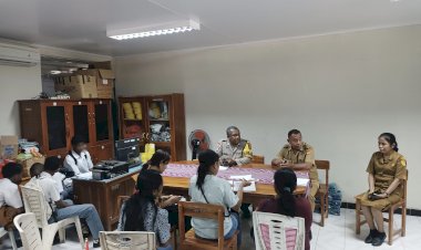 Pasca-Tawuran-Pelajar,-Bhabinkamtibmas-Naikoten-I-Sambangi-SMKN-5-Kupang,-Dorong-Pembinaan-dan-Sinergi-Sekolah.
