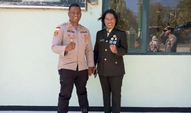 Pererat-Soliditas-TNI-Polri,-Polsek-Maulafa-Kunjungi-Koramil-1604-07/Alak-dan-Lanud-El-Tari-Kupang-di-HUT-TNI-ke-81.