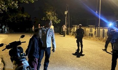 Polri-Hadir-di-Tengah-Masyarakat,-KRYD-Polresta-Kupang-Kota-Sasar-Lokasi-Rawan-Kriminalitas.